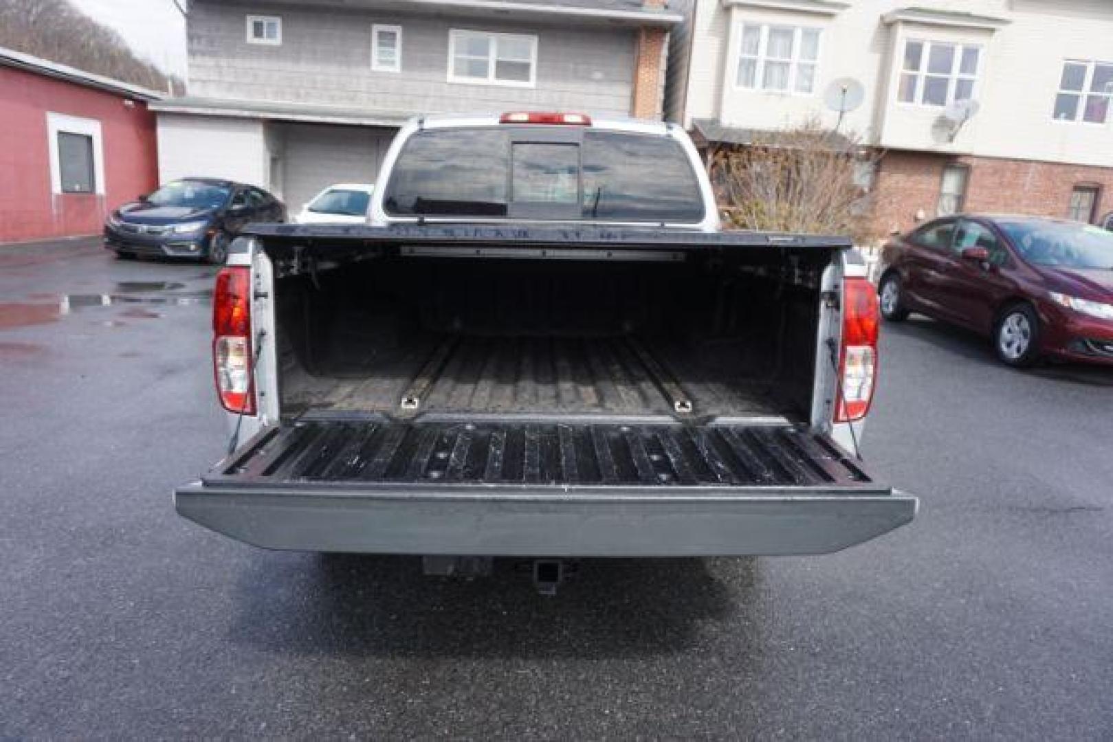 2019 Brilliant Silver Metallic /Steel Nissan Frontier SL (1N6AD0EV4KN) with an VQ 4L V-6 DOHC engine, located at 312 Centre Ave, Schuylkill Haven, PA, 17972, (570) 593-5278, 40.638130, -76.177383 - Photo#11