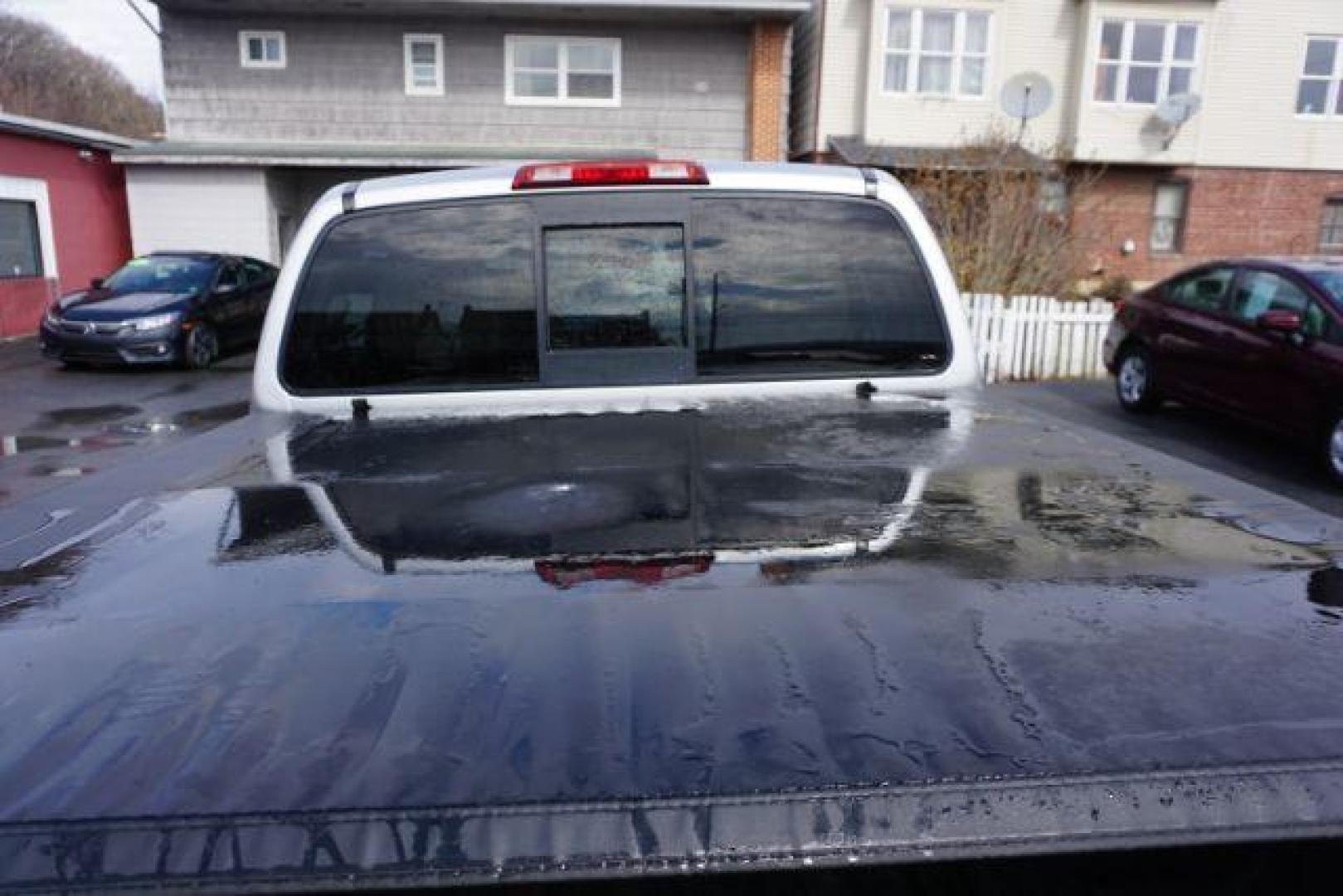 2019 Brilliant Silver Metallic /Steel Nissan Frontier SL (1N6AD0EV4KN) with an VQ 4L V-6 DOHC engine, located at 312 Centre Ave, Schuylkill Haven, PA, 17972, (570) 593-5278, 40.638130, -76.177383 - Photo#13
