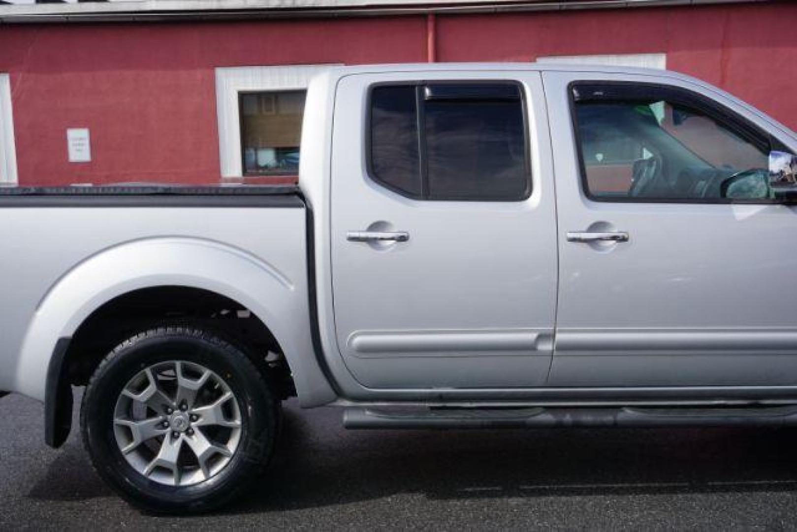 2019 Brilliant Silver Metallic /Steel Nissan Frontier SL (1N6AD0EV4KN) with an VQ 4L V-6 DOHC engine, located at 312 Centre Ave, Schuylkill Haven, PA, 17972, (570) 593-5278, 40.638130, -76.177383 - Photo#19