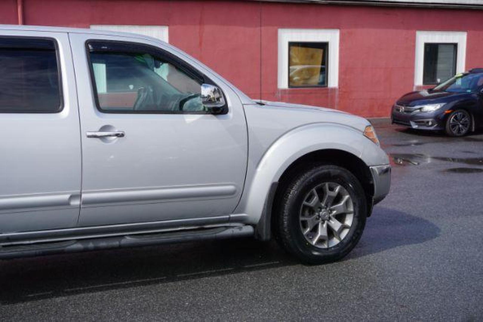 2019 Brilliant Silver Metallic /Steel Nissan Frontier SL (1N6AD0EV4KN) with an VQ 4L V-6 DOHC engine, located at 312 Centre Ave, Schuylkill Haven, PA, 17972, (570) 593-5278, 40.638130, -76.177383 - Photo#20