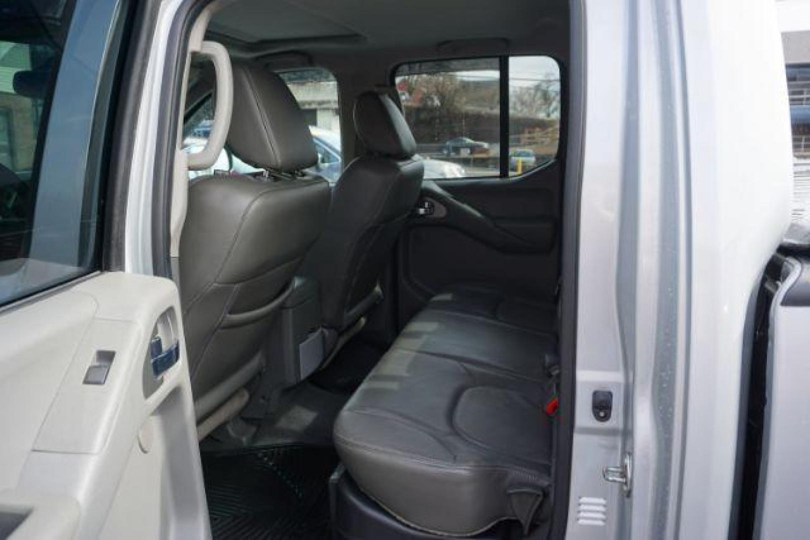 2019 Brilliant Silver Metallic /Steel Nissan Frontier SL (1N6AD0EV4KN) with an VQ 4L V-6 DOHC engine, located at 312 Centre Ave, Schuylkill Haven, PA, 17972, (570) 593-5278, 40.638130, -76.177383 - Photo#36