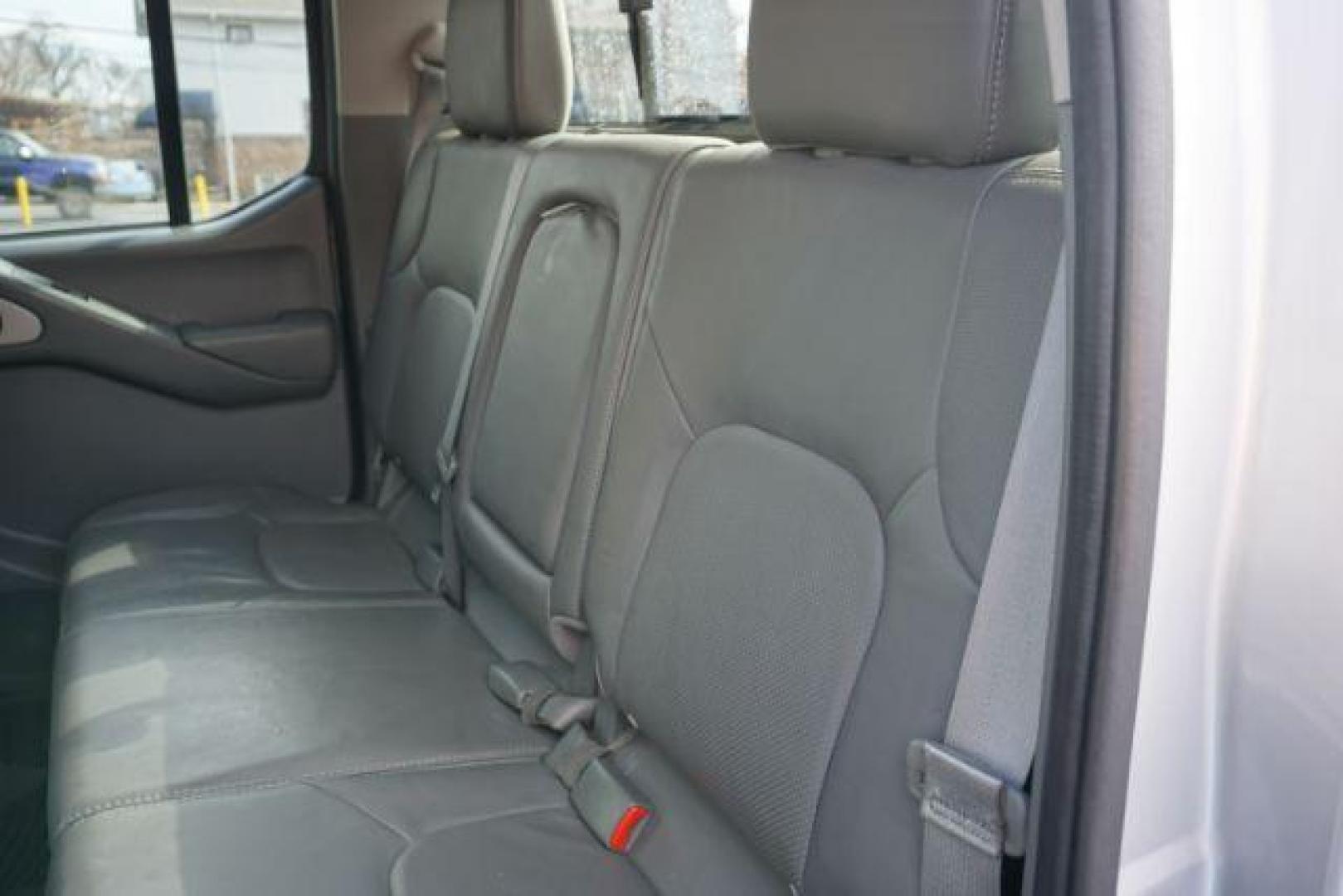 2019 Brilliant Silver Metallic /Steel Nissan Frontier SL (1N6AD0EV4KN) with an VQ 4L V-6 DOHC engine, located at 312 Centre Ave, Schuylkill Haven, PA, 17972, (570) 593-5278, 40.638130, -76.177383 - Photo#37