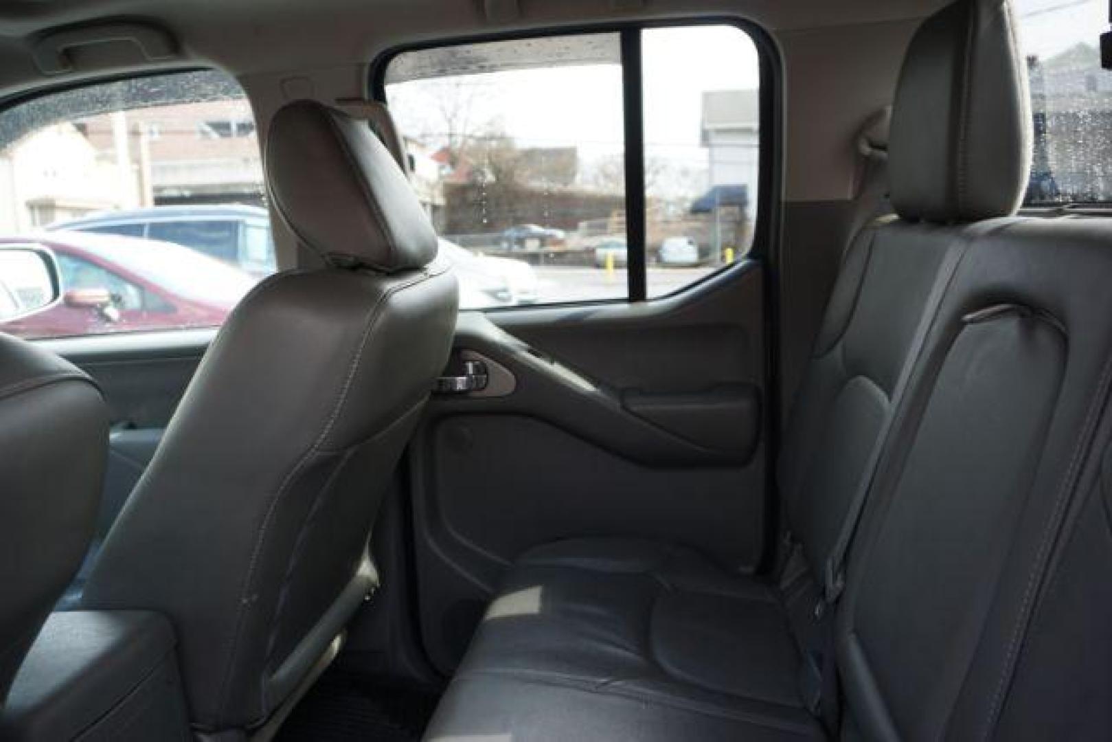 2019 Brilliant Silver Metallic /Steel Nissan Frontier SL (1N6AD0EV4KN) with an VQ 4L V-6 DOHC engine, located at 312 Centre Ave, Schuylkill Haven, PA, 17972, (570) 593-5278, 40.638130, -76.177383 - Photo#39