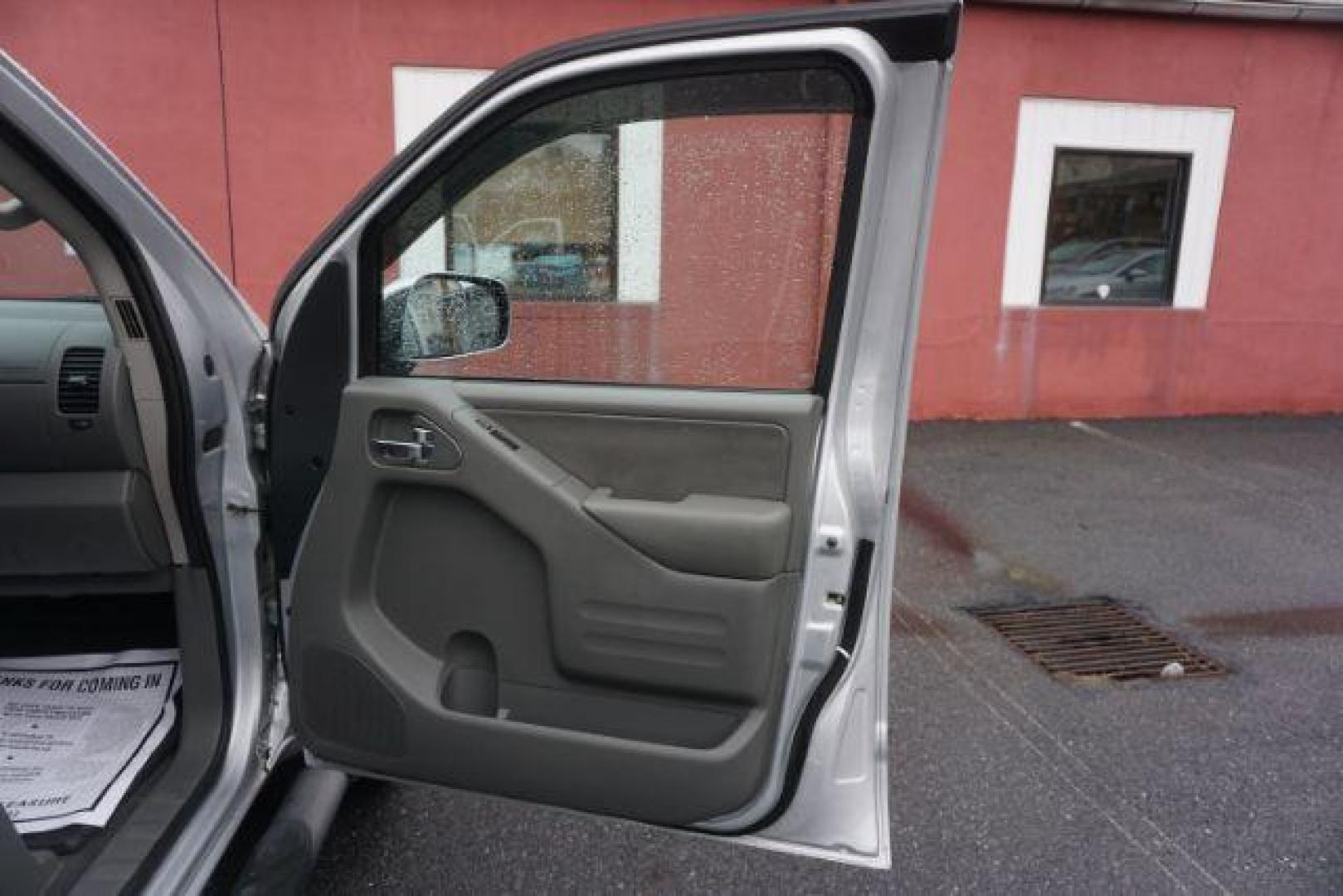 2019 Brilliant Silver Metallic /Steel Nissan Frontier SL (1N6AD0EV4KN) with an VQ 4L V-6 DOHC engine, located at 312 Centre Ave, Schuylkill Haven, PA, 17972, (570) 593-5278, 40.638130, -76.177383 - Photo#50