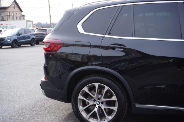 2022 Black Sapphire Metallic /Black BMW X5 xDrive40i (5UXCR6C09N9) with an 3L I-6 gasoline direct injection engine, located at 312 Centre Ave, Schuylkill Haven, PA, 17972, (570) 593-5278, 40.638130, -76.177383 - Photo#16