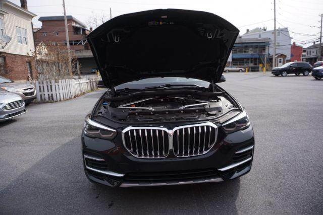 2022 Black Sapphire Metallic /Black BMW X5 xDrive40i (5UXCR6C09N9) with an 3L I-6 gasoline direct injection engine, located at 312 Centre Ave, Schuylkill Haven, PA, 17972, (570) 593-5278, 40.638130, -76.177383 - Photo#23