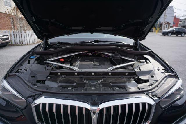 2022 Black Sapphire Metallic /Black BMW X5 xDrive40i (5UXCR6C09N9) with an 3L I-6 gasoline direct injection engine, located at 312 Centre Ave, Schuylkill Haven, PA, 17972, (570) 593-5278, 40.638130, -76.177383 - Photo#24