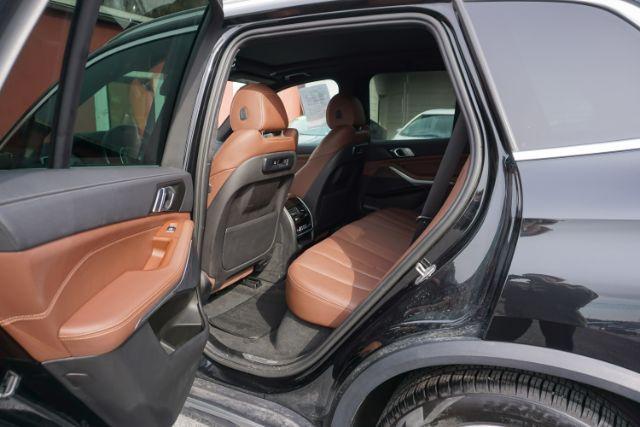 2022 Black Sapphire Metallic /Black BMW X5 xDrive40i (5UXCR6C09N9) with an 3L I-6 gasoline direct injection engine, located at 312 Centre Ave, Schuylkill Haven, PA, 17972, (570) 593-5278, 40.638130, -76.177383 - Photo#32