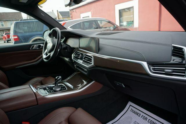 2022 Black Sapphire Metallic /Black BMW X5 xDrive40i (5UXCR6C09N9) with an 3L I-6 gasoline direct injection engine, located at 312 Centre Ave, Schuylkill Haven, PA, 17972, (570) 593-5278, 40.638130, -76.177383 - Photo#43