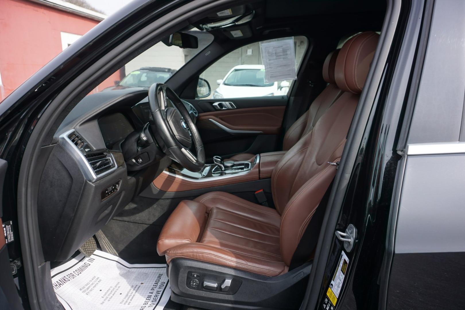 2022 Black Sapphire Metallic /Black BMW X5 XDRIVE 40I (5UXCR6C09N9) with an 3L I-6 gasoline direct injection engine, located at 312 Centre Ave, Schuylkill Haven, PA, 17972, (570) 593-5278, 40.638130, -76.177383 - Photo#26