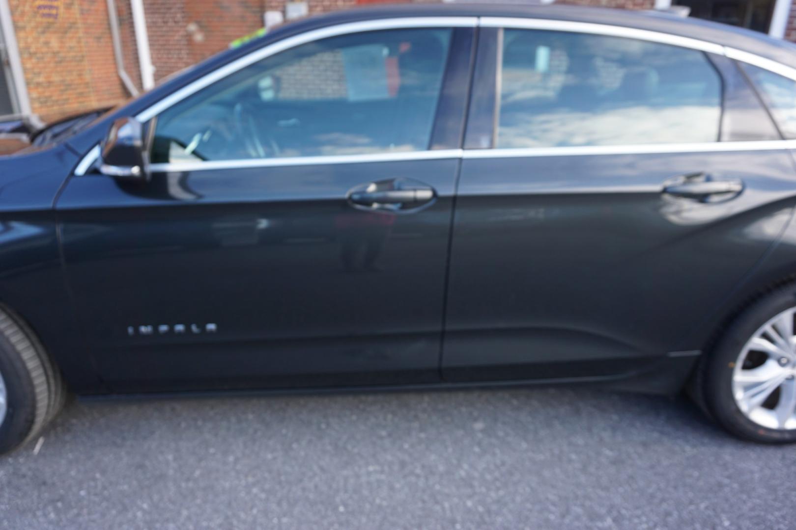 2015 Ashen Gray Metallic /Jet Black CHEVROLET IMPALA LT (2G1115SL2F9) with an ECOTEC 2.5L I-4 gasoline direct injection engine, located at 312 Centre Ave, Schuylkill Haven, PA, 17972, (570) 593-5278, 40.638130, -76.177383 - Photo#4
