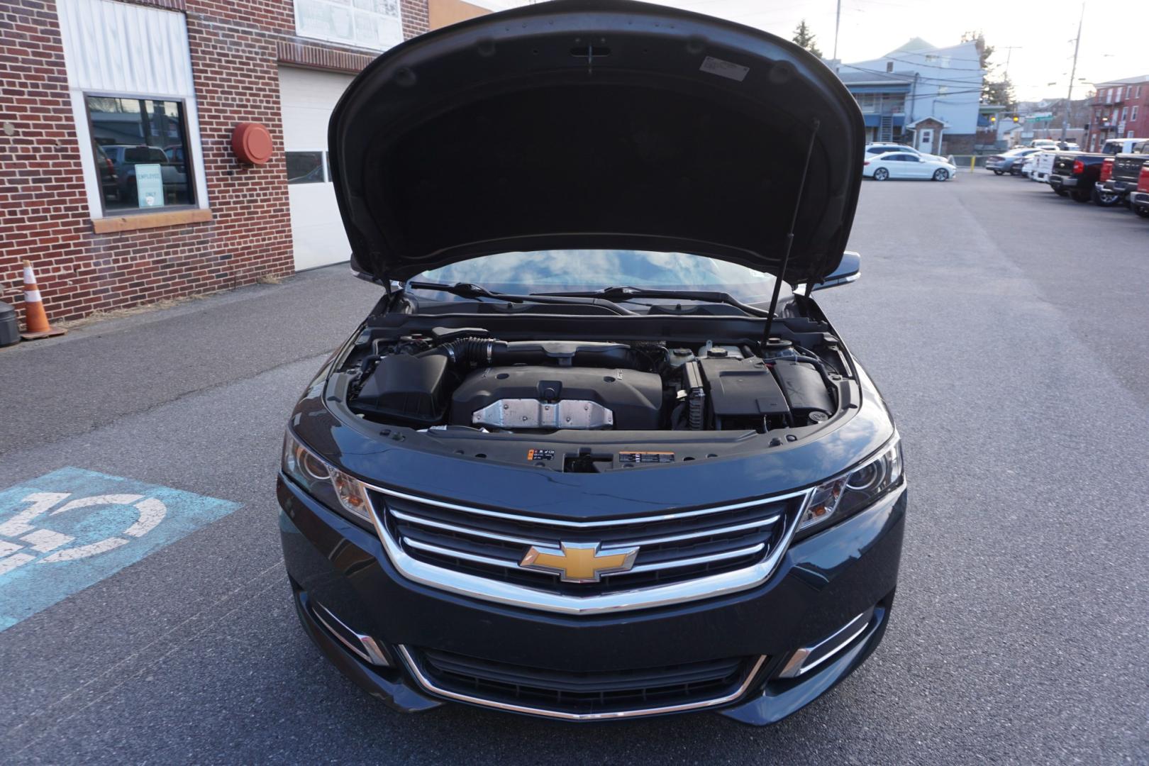 2015 Ashen Gray Metallic /Jet Black CHEVROLET IMPALA LT (2G1115SL2F9) with an ECOTEC 2.5L I-4 gasoline direct injection engine, located at 312 Centre Ave, Schuylkill Haven, PA, 17972, (570) 593-5278, 40.638130, -76.177383 - Photo#15