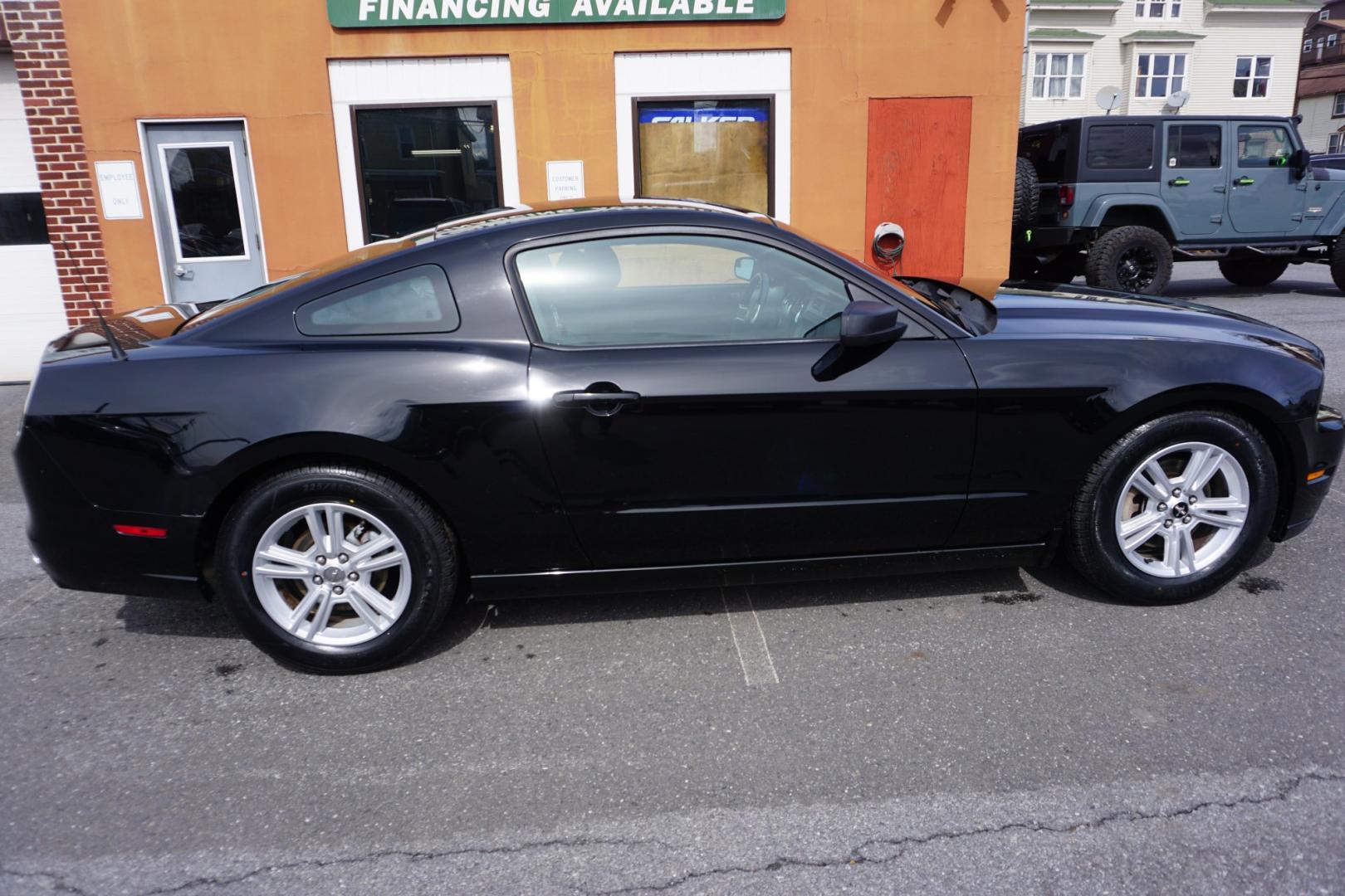 2014 Black /Charcoal Black FORD MUSTANG V6 (1ZVBP8AM1E5) with an 3.7L V-6 DOHC engine, located at 312 Centre Ave, Schuylkill Haven, PA, 17972, (570) 593-5278, 40.638130, -76.177383- Photo#10