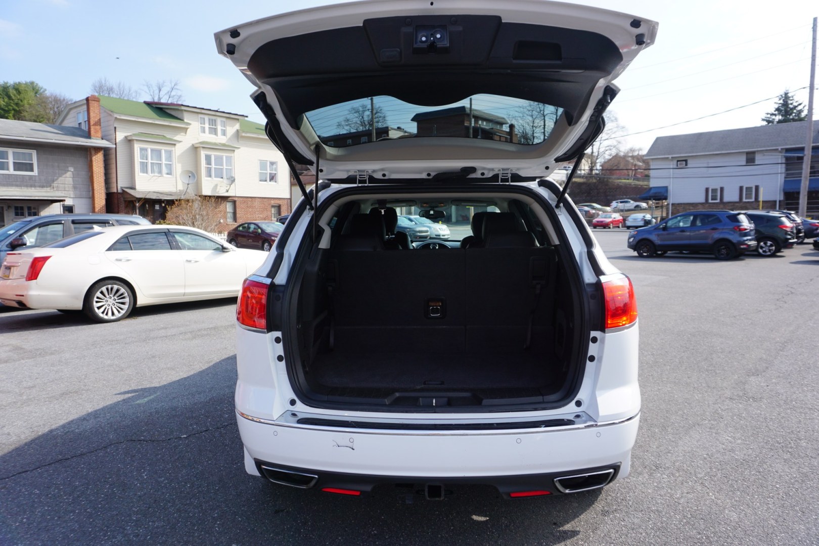 2017 White Frost Tricoat /Ebony w/Ebony Accents BUICK ENCLAVE LEATHER (5GAKVBKD2HJ) with an 3.6L V-6 gasoline direct injection engine, located at 312 Centre Ave, Schuylkill Haven, PA, 17972, (570) 593-5278, 40.638130, -76.177383 - Photo#35