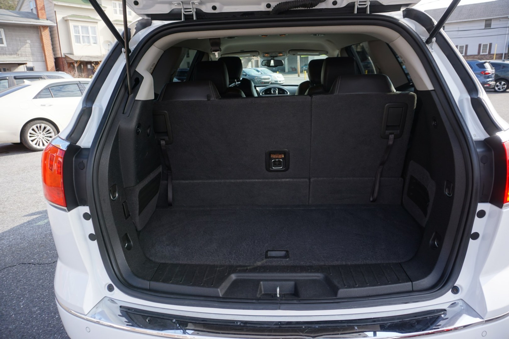 2017 White Frost Tricoat /Ebony w/Ebony Accents BUICK ENCLAVE LEATHER (5GAKVBKD2HJ) with an 3.6L V-6 gasoline direct injection engine, located at 312 Centre Ave, Schuylkill Haven, PA, 17972, (570) 593-5278, 40.638130, -76.177383 - Photo#36