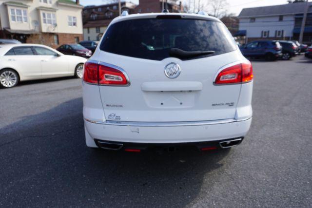 2017 White Frost Tricoat /Ebony w/Ebony Accents Buick Enclave Leather (5GAKVBKD2HJ) with an 3.6L V-6 gasoline direct injection engine, located at 312 Centre Ave, Schuylkill Haven, PA, 17972, (570) 593-5278, 40.638130, -76.177383 - Photo#7
