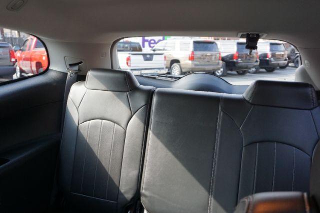 2017 White Frost Tricoat /Ebony w/Ebony Accents Buick Enclave Leather (5GAKVBKD2HJ) with an 3.6L V-6 gasoline direct injection engine, located at 312 Centre Ave, Schuylkill Haven, PA, 17972, (570) 593-5278, 40.638130, -76.177383 - Photo#28