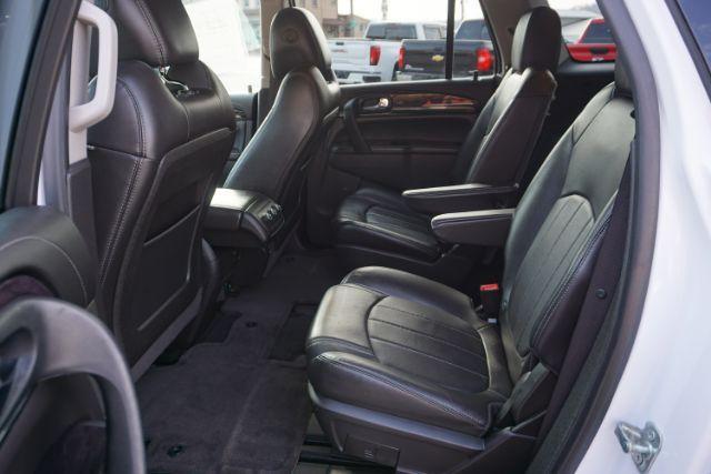 2017 White Frost Tricoat /Ebony w/Ebony Accents Buick Enclave Leather (5GAKVBKD2HJ) with an 3.6L V-6 gasoline direct injection engine, located at 312 Centre Ave, Schuylkill Haven, PA, 17972, (570) 593-5278, 40.638130, -76.177383 - Photo#31