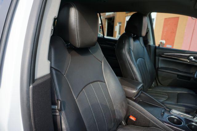 2017 White Frost Tricoat /Ebony w/Ebony Accents Buick Enclave Leather (5GAKVBKD2HJ) with an 3.6L V-6 gasoline direct injection engine, located at 312 Centre Ave, Schuylkill Haven, PA, 17972, (570) 593-5278, 40.638130, -76.177383 - Photo#44