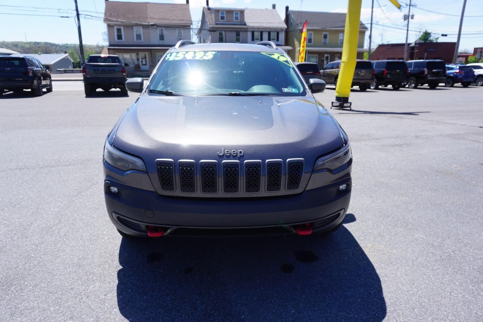 2019 Sting-Gray Clearcoat /Black JEEP CHEROKEE TRAILHAWK (1C4PJMBX4KD) , located at 312 Centre Ave, Schuylkill Haven, PA, 17972, (570) 593-5278, 40.638130, -76.177383 - Photo#1