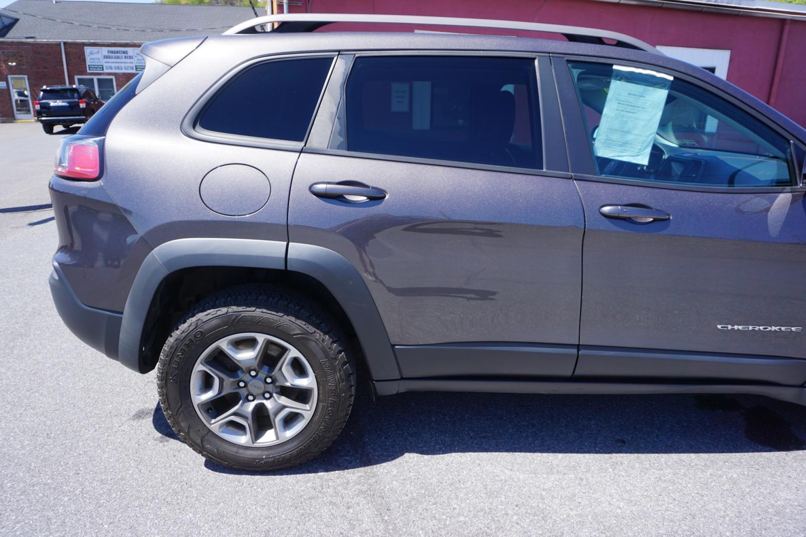 2019 Sting-Gray Clearcoat /Black JEEP CHEROKEE TRAILHAWK (1C4PJMBX4KD) , located at 312 Centre Ave, Schuylkill Haven, PA, 17972, (570) 593-5278, 40.638130, -76.177383 - Photo#12