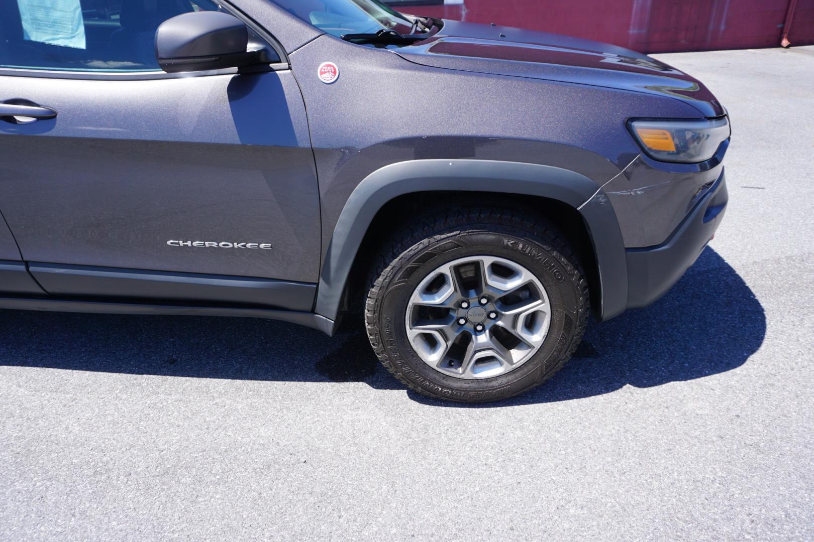 2019 Sting-Gray Clearcoat /Black JEEP CHEROKEE TRAILHAWK (1C4PJMBX4KD) , located at 312 Centre Ave, Schuylkill Haven, PA, 17972, (570) 593-5278, 40.638130, -76.177383 - Photo#14