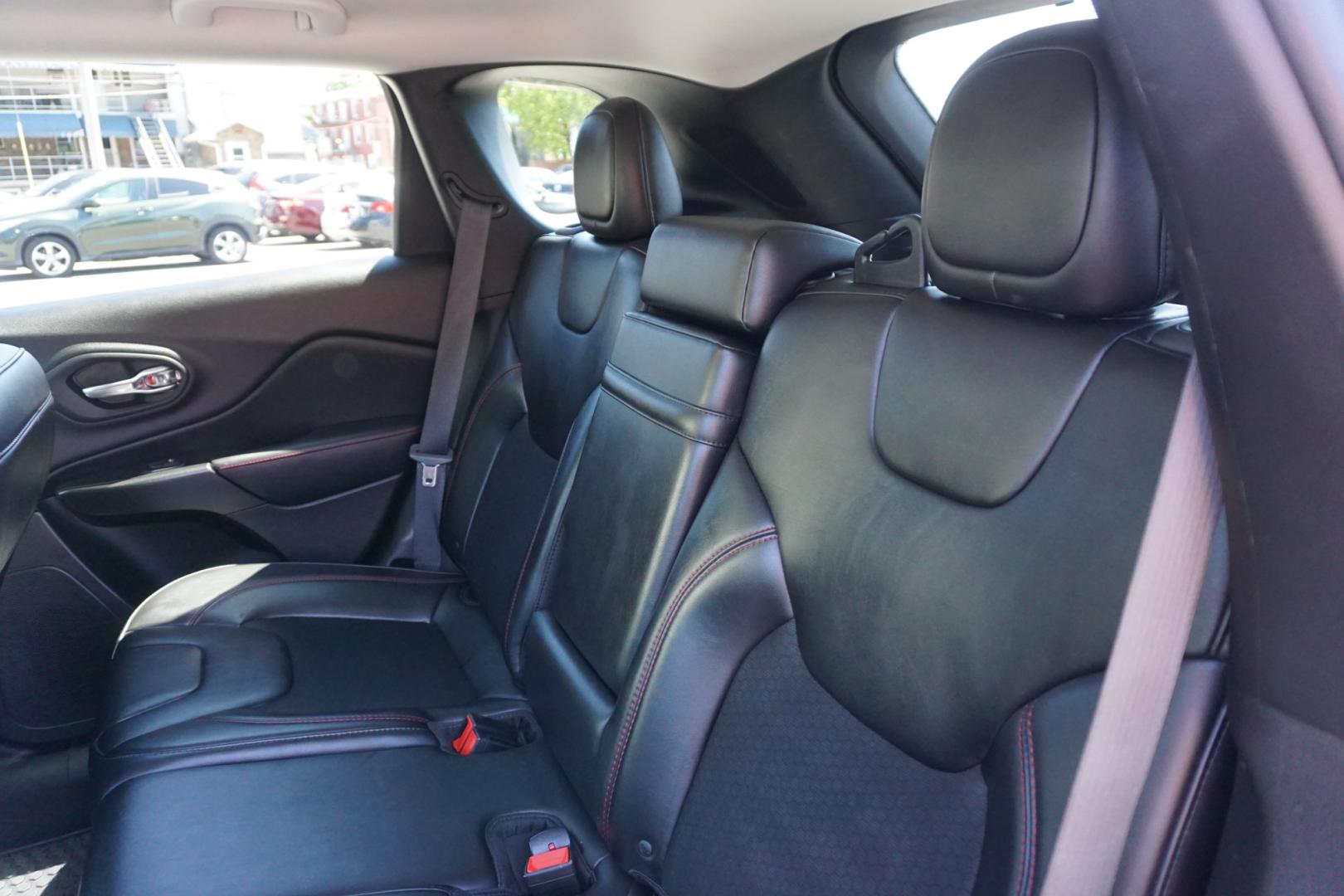 2019 Sting-Gray Clearcoat /Black JEEP CHEROKEE TRAILHAWK (1C4PJMBX4KD) , located at 312 Centre Ave, Schuylkill Haven, PA, 17972, (570) 593-5278, 40.638130, -76.177383 - Photo#23
