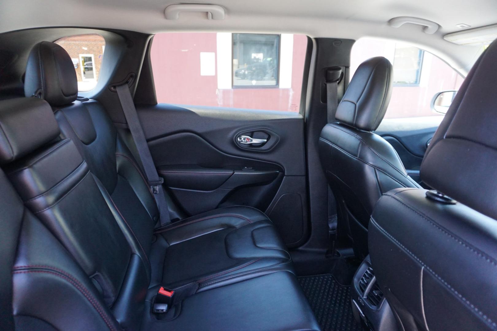 2019 Sting-Gray Clearcoat /Black JEEP CHEROKEE TRAILHAWK (1C4PJMBX4KD) , located at 312 Centre Ave, Schuylkill Haven, PA, 17972, (570) 593-5278, 40.638130, -76.177383 - Photo#31