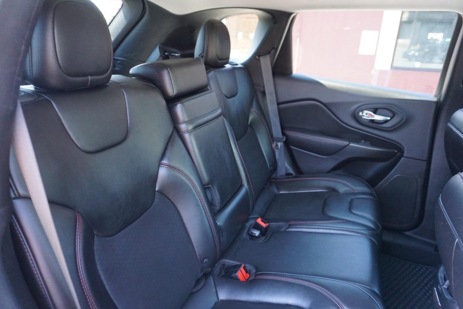 2019 Sting-Gray Clearcoat /Black JEEP CHEROKEE TRAILHAWK (1C4PJMBX4KD) , located at 312 Centre Ave, Schuylkill Haven, PA, 17972, (570) 593-5278, 40.638130, -76.177383 - Photo#32