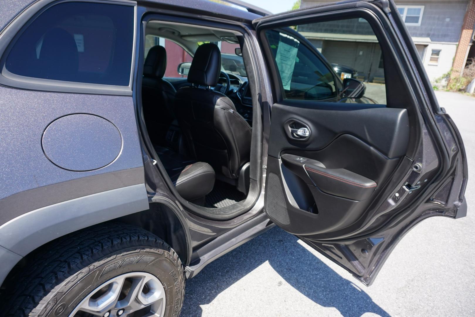 2019 Sting-Gray Clearcoat /Black JEEP CHEROKEE TRAILHAWK (1C4PJMBX4KD) , located at 312 Centre Ave, Schuylkill Haven, PA, 17972, (570) 593-5278, 40.638130, -76.177383 - Photo#34
