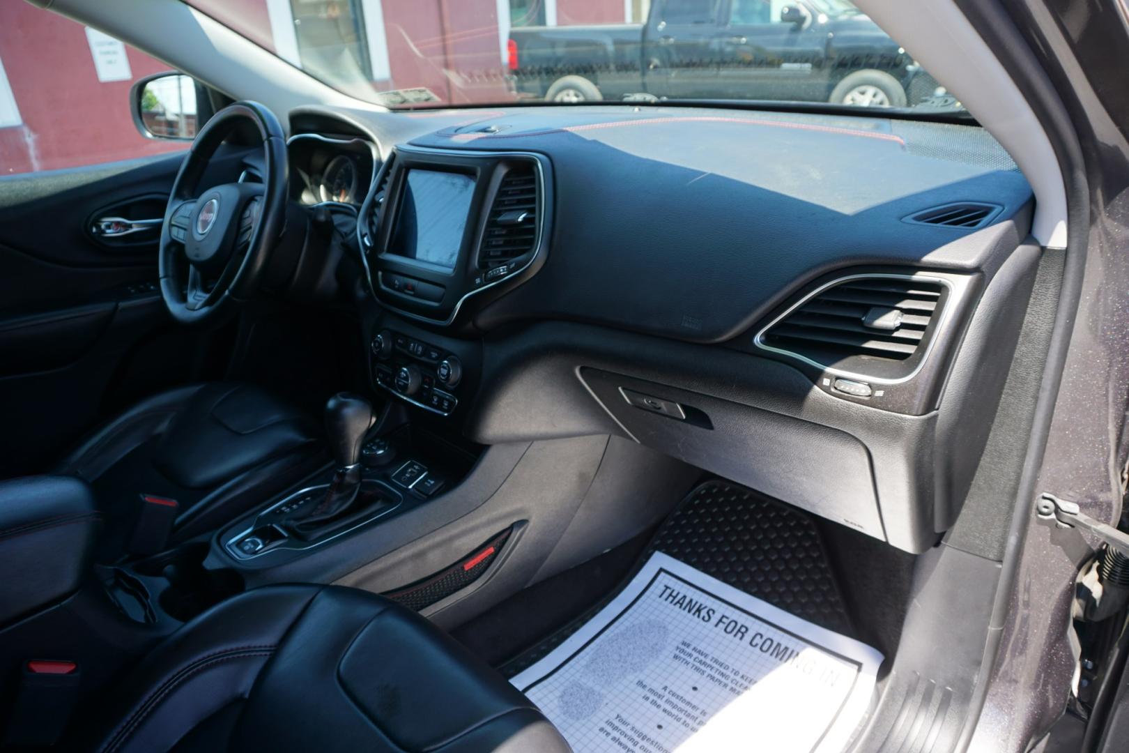 2019 Sting-Gray Clearcoat /Black JEEP CHEROKEE TRAILHAWK (1C4PJMBX4KD) , located at 312 Centre Ave, Schuylkill Haven, PA, 17972, (570) 593-5278, 40.638130, -76.177383 - Photo#35