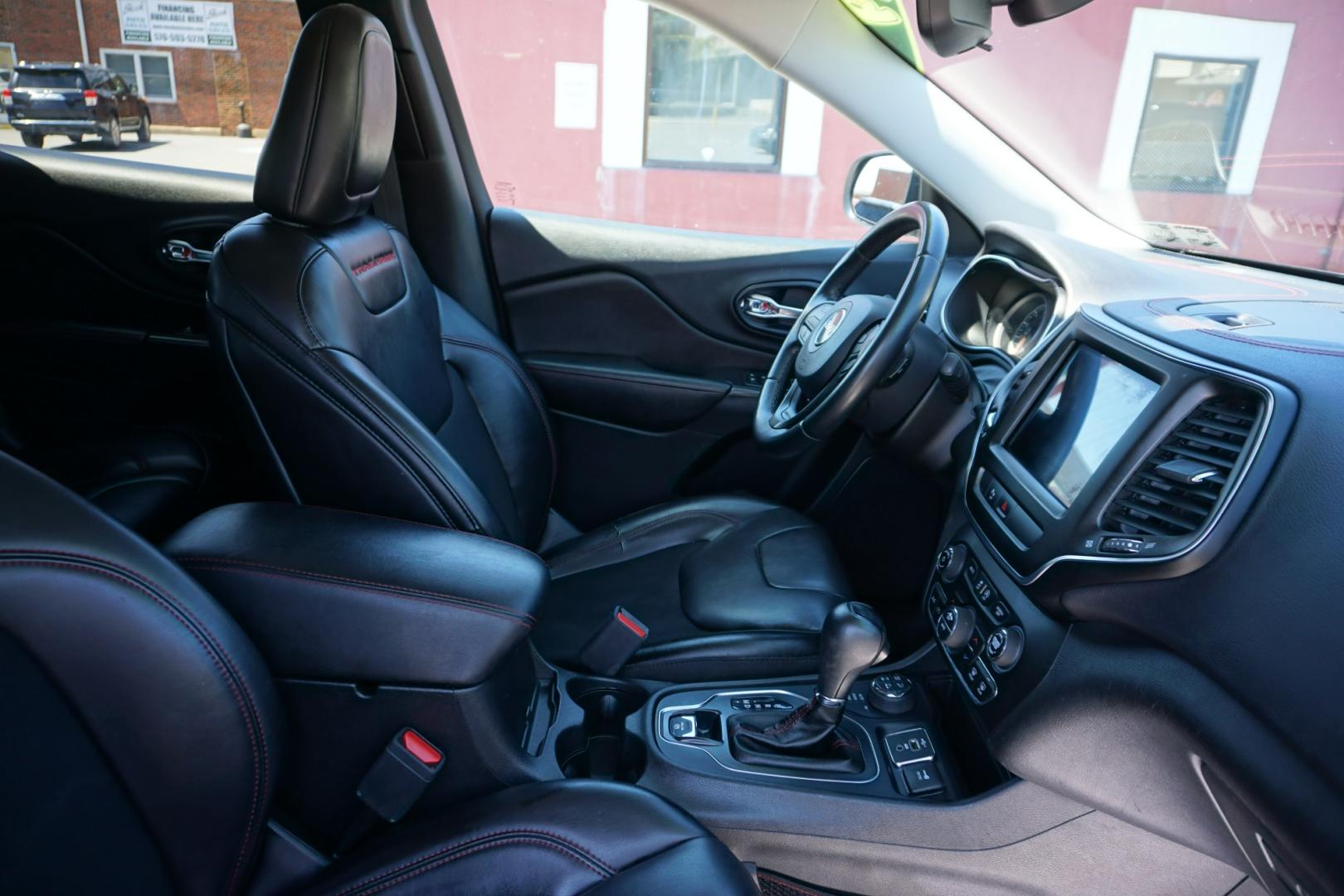2019 Sting-Gray Clearcoat /Black JEEP CHEROKEE TRAILHAWK (1C4PJMBX4KD) , located at 312 Centre Ave, Schuylkill Haven, PA, 17972, (570) 593-5278, 40.638130, -76.177383 - Photo#36