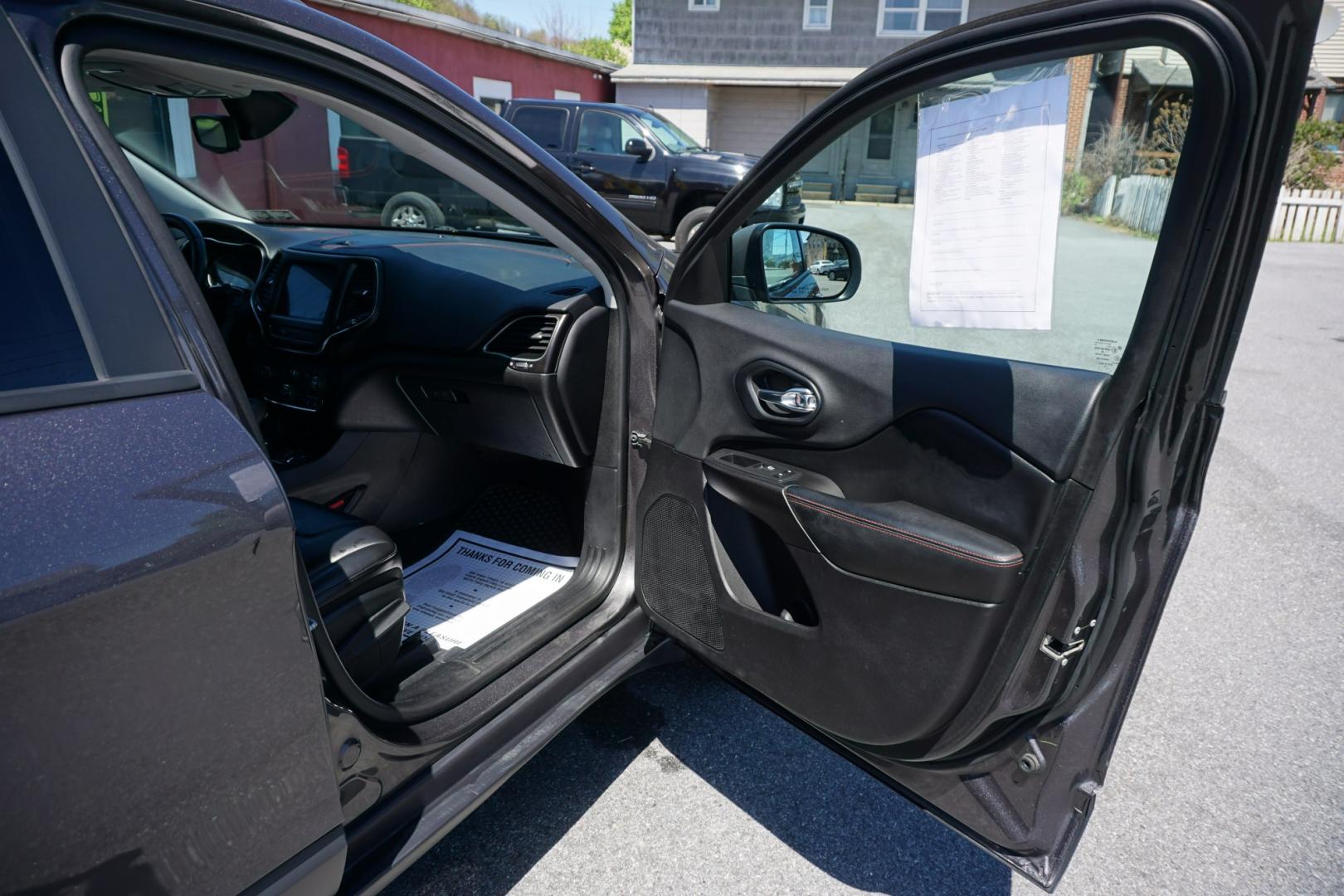 2019 Sting-Gray Clearcoat /Black JEEP CHEROKEE TRAILHAWK (1C4PJMBX4KD) , located at 312 Centre Ave, Schuylkill Haven, PA, 17972, (570) 593-5278, 40.638130, -76.177383 - Photo#39