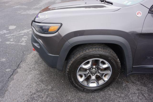 2019 Sting-Gray Clearcoat /Black JEEP CHEROKEE TRAILHAWK (1C4PJMBX4KD) , located at 312 Centre Ave, Schuylkill Haven, PA, 17972, (570) 593-5278, 40.638130, -76.177383 - Photo#43