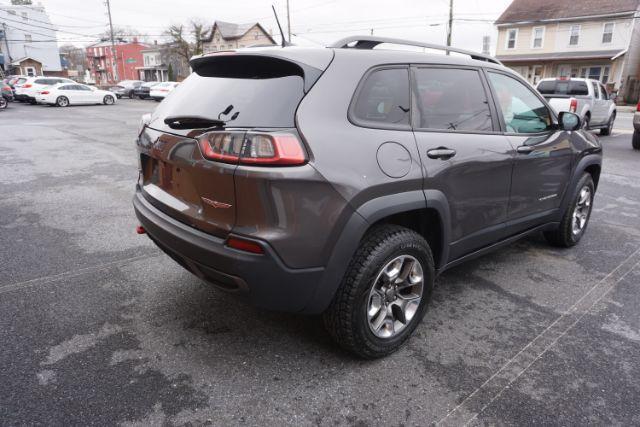 2019 Sting-Gray Clearcoat /Black JEEP CHEROKEE TRAILHAWK (1C4PJMBX4KD) , located at 312 Centre Ave, Schuylkill Haven, PA, 17972, (570) 593-5278, 40.638130, -76.177383 - Photo#51