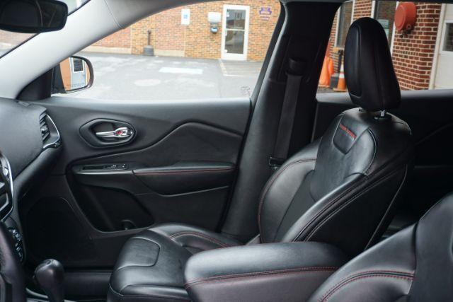 2019 Sting-Gray Clearcoat /Black JEEP CHEROKEE TRAILHAWK (1C4PJMBX4KD) , located at 312 Centre Ave, Schuylkill Haven, PA, 17972, (570) 593-5278, 40.638130, -76.177383 - Photo#58