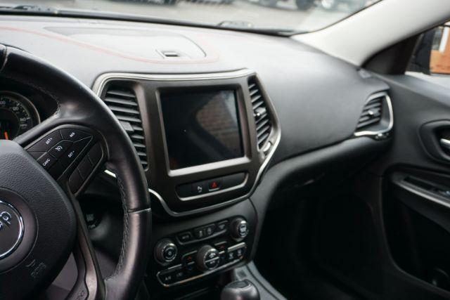 2019 Sting-Gray Clearcoat /Black JEEP CHEROKEE TRAILHAWK (1C4PJMBX4KD) , located at 312 Centre Ave, Schuylkill Haven, PA, 17972, (570) 593-5278, 40.638130, -76.177383 - Photo#59