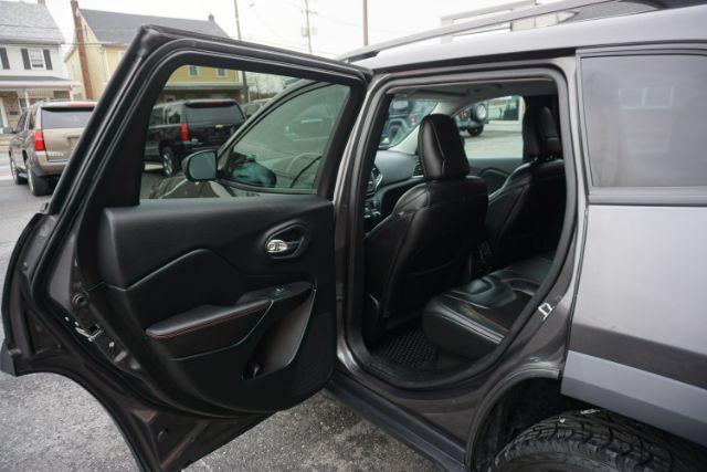 2019 Sting-Gray Clearcoat /Black JEEP CHEROKEE TRAILHAWK (1C4PJMBX4KD) , located at 312 Centre Ave, Schuylkill Haven, PA, 17972, (570) 593-5278, 40.638130, -76.177383 - Photo#68