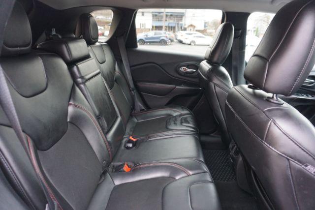 2019 Sting-Gray Clearcoat /Black JEEP CHEROKEE TRAILHAWK (1C4PJMBX4KD) , located at 312 Centre Ave, Schuylkill Haven, PA, 17972, (570) 593-5278, 40.638130, -76.177383 - Photo#72