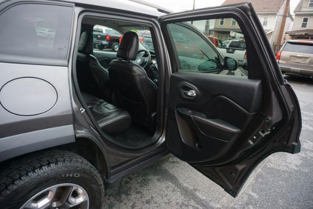2019 Sting-Gray Clearcoat /Black JEEP CHEROKEE TRAILHAWK (1C4PJMBX4KD) , located at 312 Centre Ave, Schuylkill Haven, PA, 17972, (570) 593-5278, 40.638130, -76.177383 - Photo#74