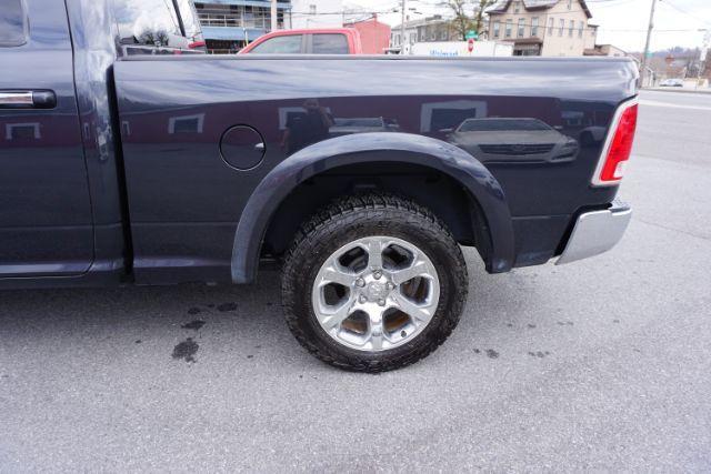 2018 Maximum Steel Metallic Clearcoat /Black Ram 1500 Laramie Crew Cab 4x4 6'4 Box (1C6RR7VM3JS) with an EcoDiesel 3L V-6 diesel direct injection engine, located at 312 Centre Ave, Schuylkill Haven, PA, 17972, (570) 593-5278, 40.638130, -76.177383 - Photo#5