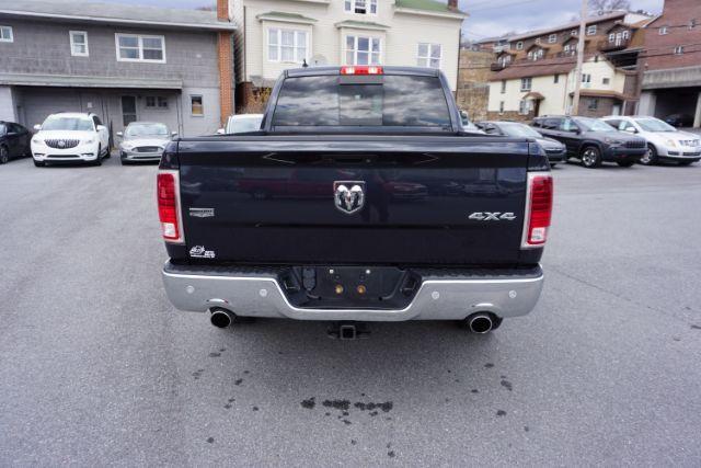 2018 Maximum Steel Metallic Clearcoat /Black Ram 1500 Laramie Crew Cab 4x4 6'4 Box (1C6RR7VM3JS) with an EcoDiesel 3L V-6 diesel direct injection engine, located at 312 Centre Ave, Schuylkill Haven, PA, 17972, (570) 593-5278, 40.638130, -76.177383 - Photo#7