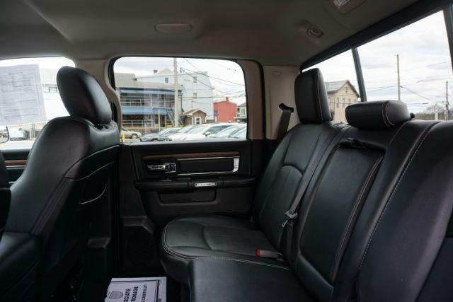 2018 Maximum Steel Metallic Clearcoat /Black Ram 1500 Laramie Crew Cab 4x4 6'4 Box (1C6RR7VM3JS) with an EcoDiesel 3L V-6 diesel direct injection engine, located at 312 Centre Ave, Schuylkill Haven, PA, 17972, (570) 593-5278, 40.638130, -76.177383 - Photo#26
