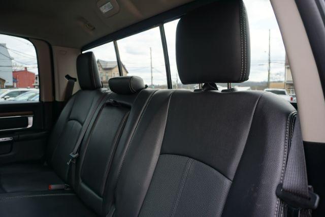 2018 Maximum Steel Metallic Clearcoat /Black Ram 1500 Laramie Crew Cab 4x4 6'4 Box (1C6RR7VM3JS) with an EcoDiesel 3L V-6 diesel direct injection engine, located at 312 Centre Ave, Schuylkill Haven, PA, 17972, (570) 593-5278, 40.638130, -76.177383 - Photo#27