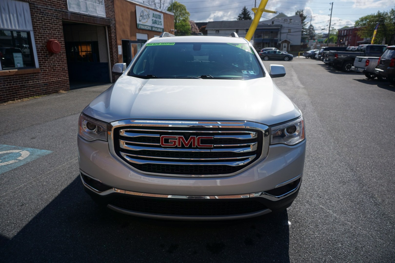 2019 Quicksilver Metallic /Jet Black GMC ACADIA SLT-1 (1GKKNULS4KZ) with an 3.6L V-6 gasoline direct injection engine, located at 312 Centre Ave, Schuylkill Haven, PA, 17972, (570) 593-5278, 40.638130, -76.177383 - Photo#1
