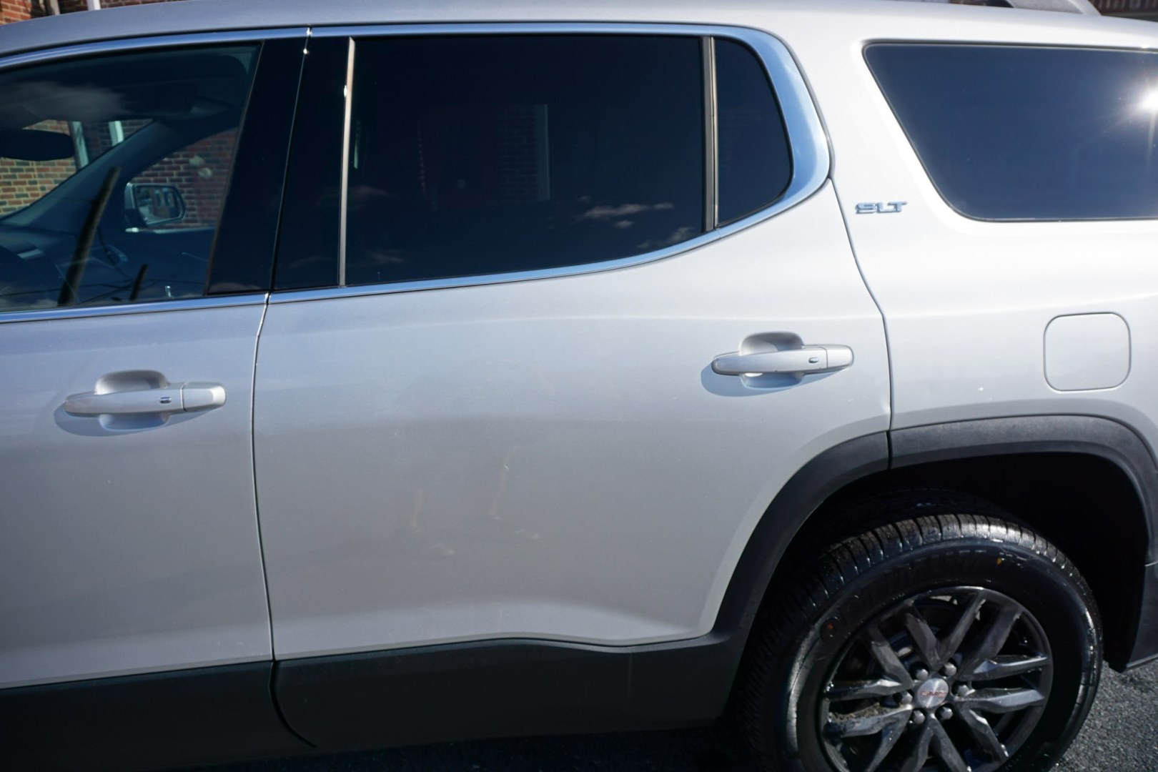2019 Quicksilver Metallic /Jet Black GMC ACADIA SLT-1 (1GKKNULS4KZ) with an 3.6L V-6 gasoline direct injection engine, located at 312 Centre Ave, Schuylkill Haven, PA, 17972, (570) 593-5278, 40.638130, -76.177383 - Photo#6