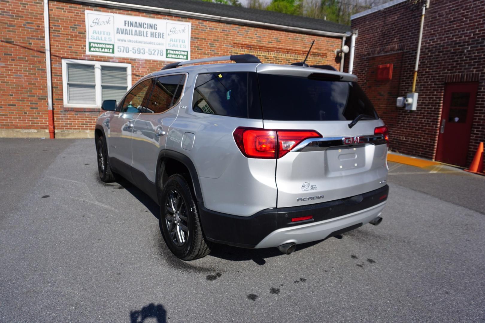 2019 Quicksilver Metallic /Jet Black GMC ACADIA SLT-1 (1GKKNULS4KZ) with an 3.6L V-6 gasoline direct injection engine, located at 312 Centre Ave, Schuylkill Haven, PA, 17972, (570) 593-5278, 40.638130, -76.177383 - Photo#8