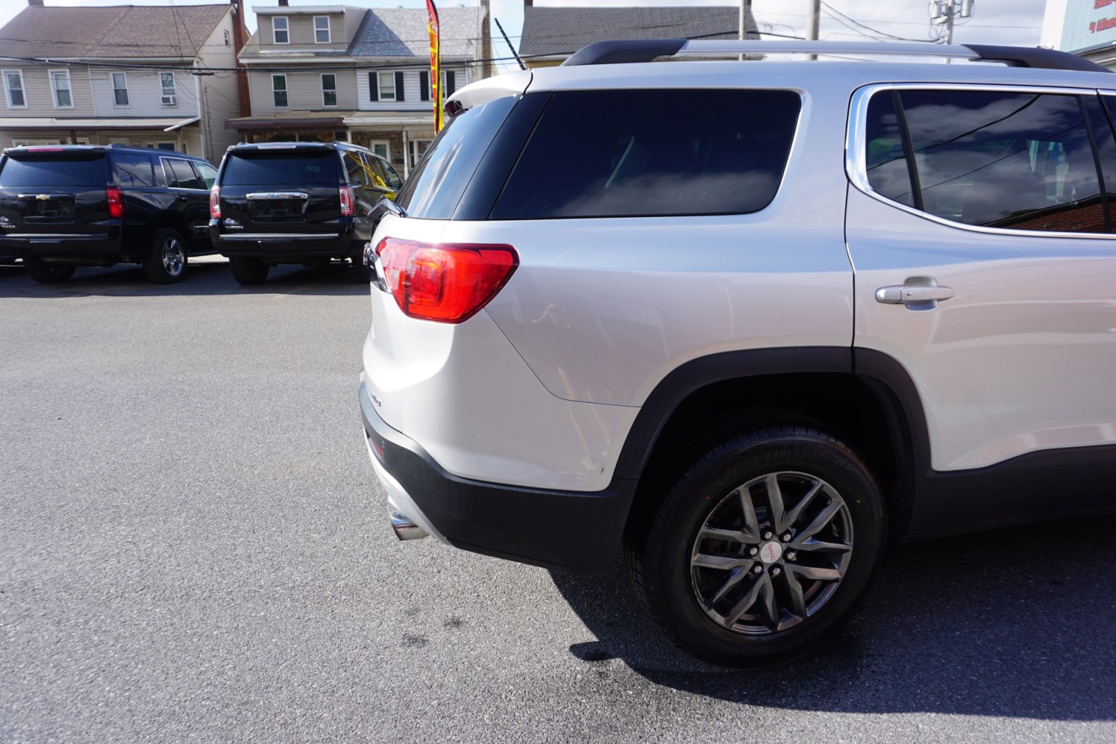 2019 Quicksilver Metallic /Jet Black GMC ACADIA SLT-1 (1GKKNULS4KZ) with an 3.6L V-6 gasoline direct injection engine, located at 312 Centre Ave, Schuylkill Haven, PA, 17972, (570) 593-5278, 40.638130, -76.177383 - Photo#12