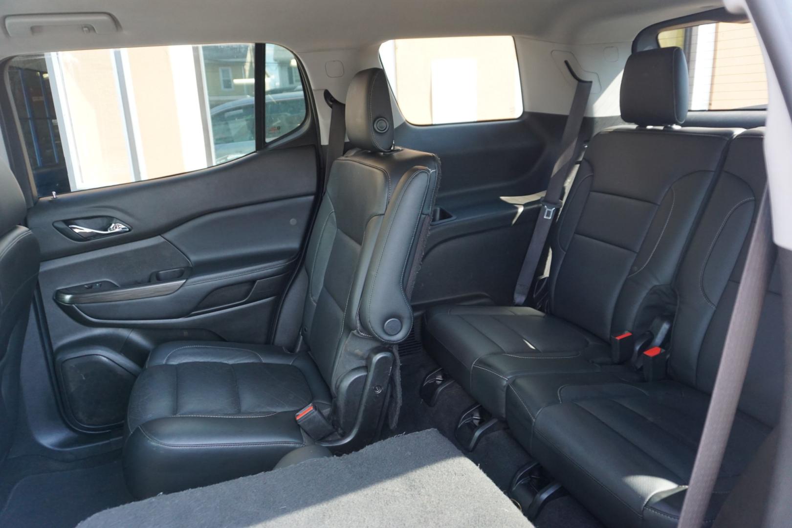 2019 Quicksilver Metallic /Jet Black GMC ACADIA SLT-1 (1GKKNULS4KZ) with an 3.6L V-6 gasoline direct injection engine, located at 312 Centre Ave, Schuylkill Haven, PA, 17972, (570) 593-5278, 40.638130, -76.177383 - Photo#33