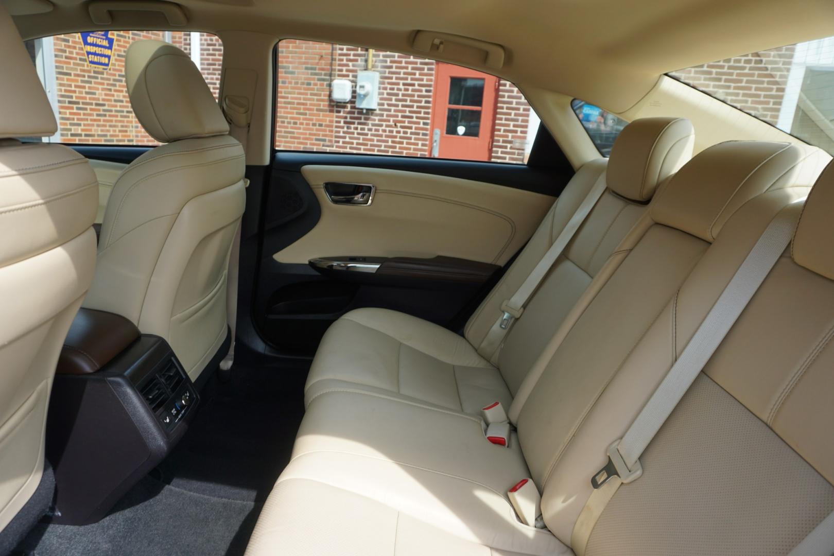 2018 Burgandy /Creme TOYOTA AVALON LIMITED (4T1BK1EBXJU) with an 3.5L V-6 DOHC engine, located at 312 Centre Ave, Schuylkill Haven, PA, 17972, (570) 593-5278, 40.638130, -76.177383 - Photo#25